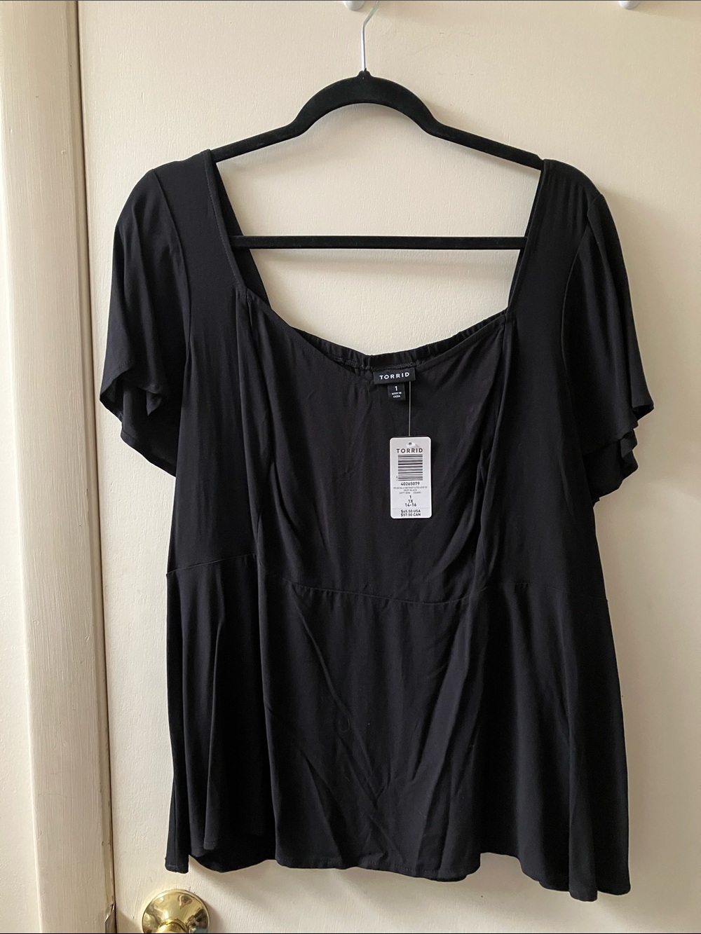 torrid Size 1x (14-16) Black Peplum Sweetheart Flutter Sleeve Top